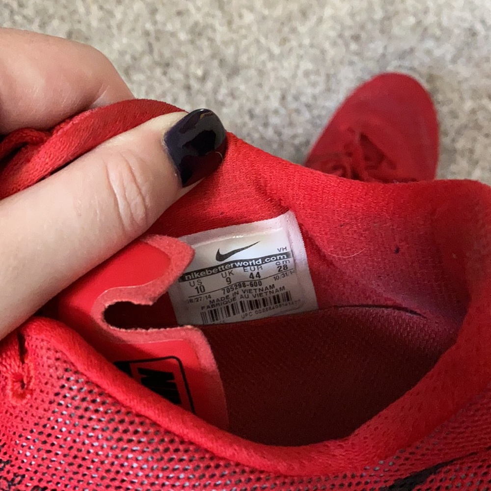 Red Nikes - Picture 6 of 6